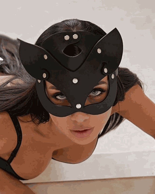 Tegan Fantezi Deri Seksi Siyah Kedi Maske Kelepçe Kırbaç Seti ( 3'lü set) TG275369